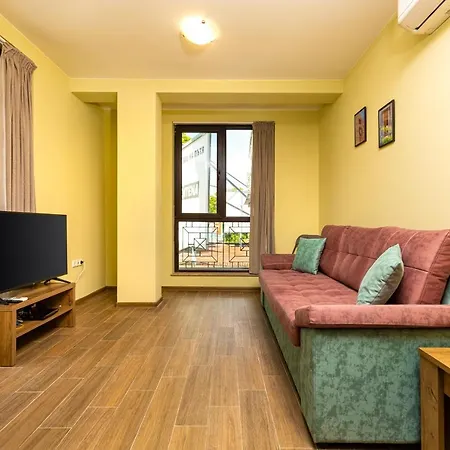 1bd Flat Near The Center Of * Пловдив