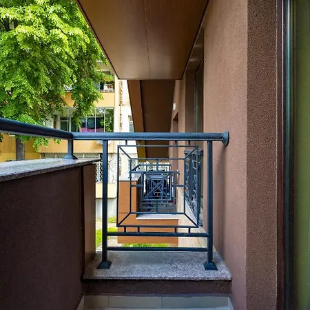 1bd Flat Near The Center Of شقة *